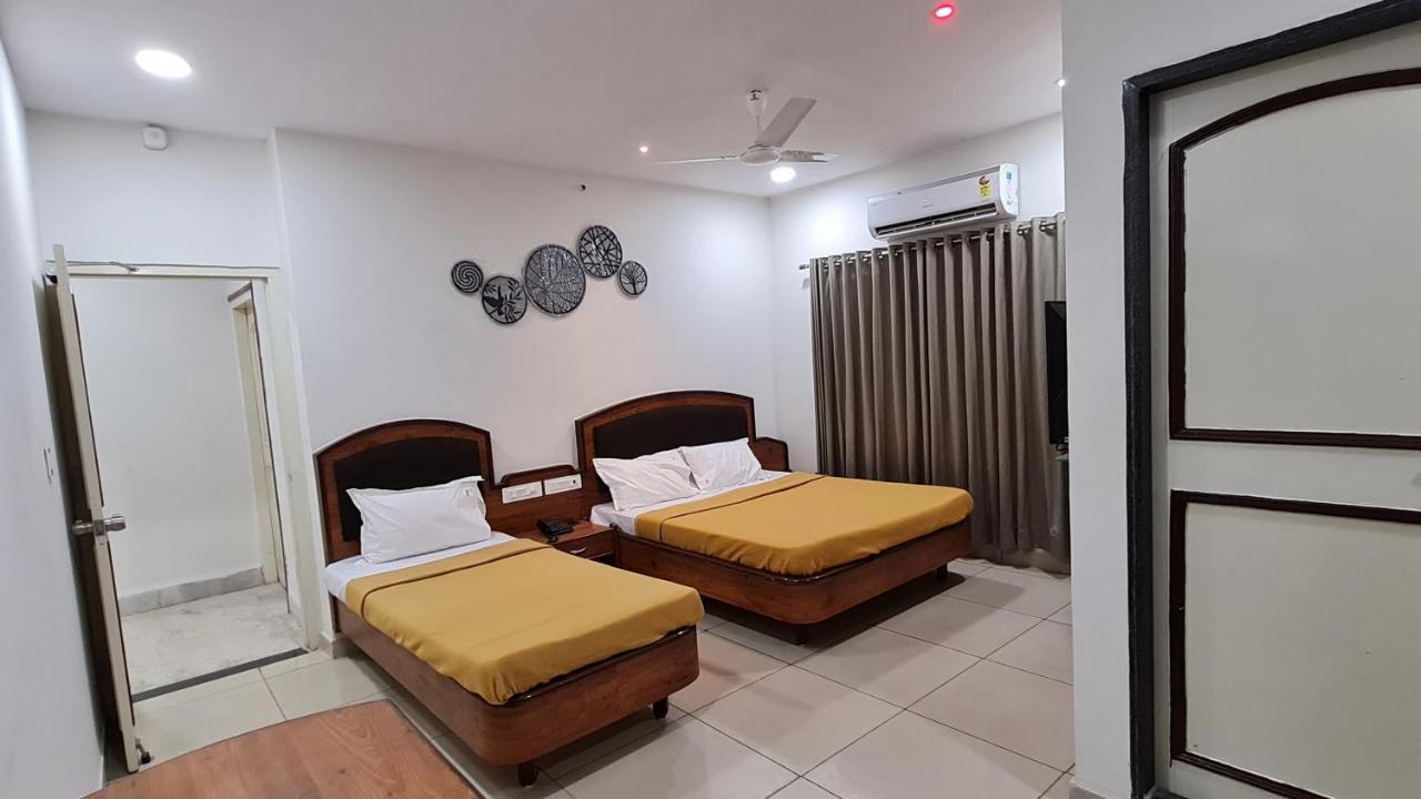 Hotel Tirth Ankleshwar Exterior foto